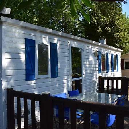Mobil-home Sur Terrain Bucolique